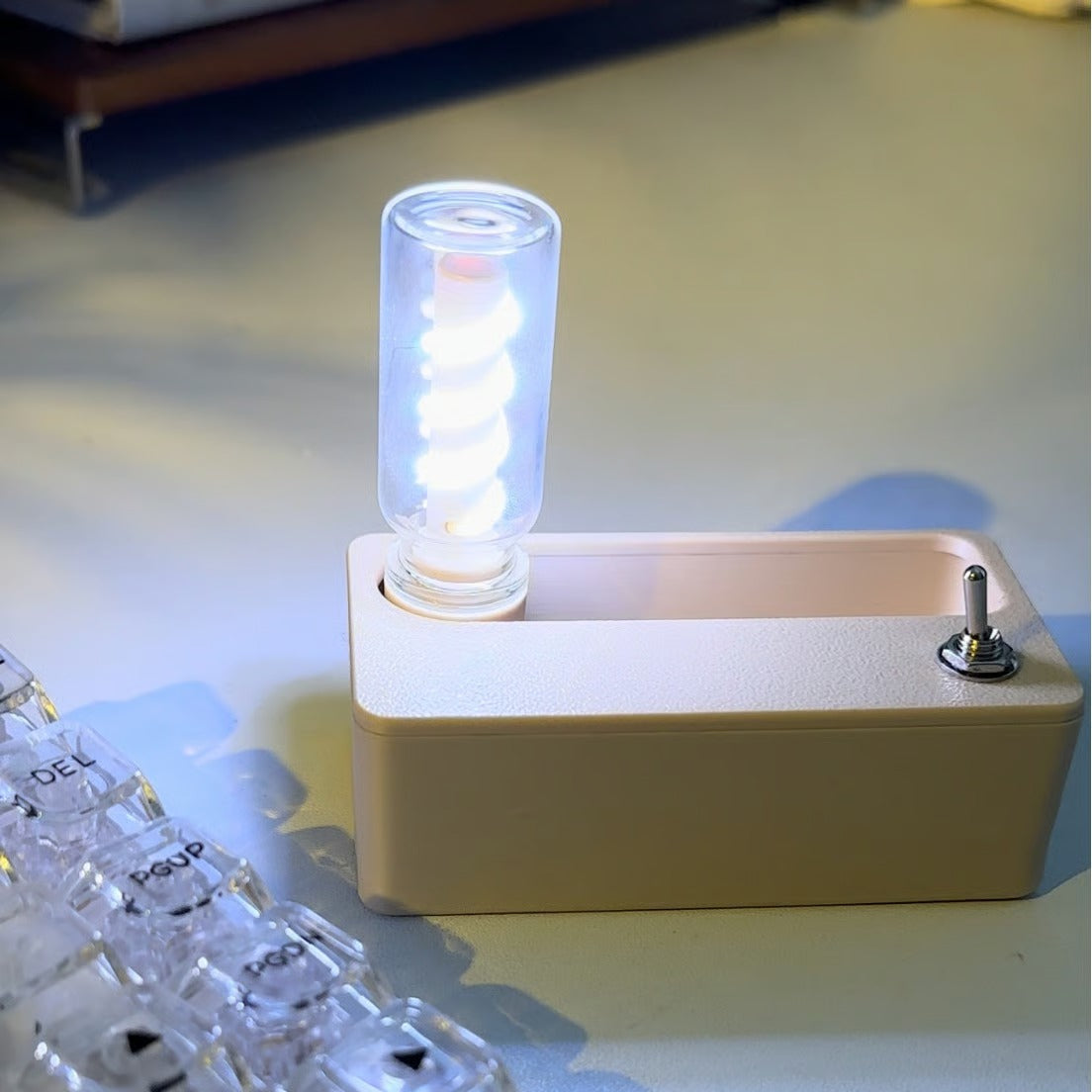 Decompression Mechanical Night Light